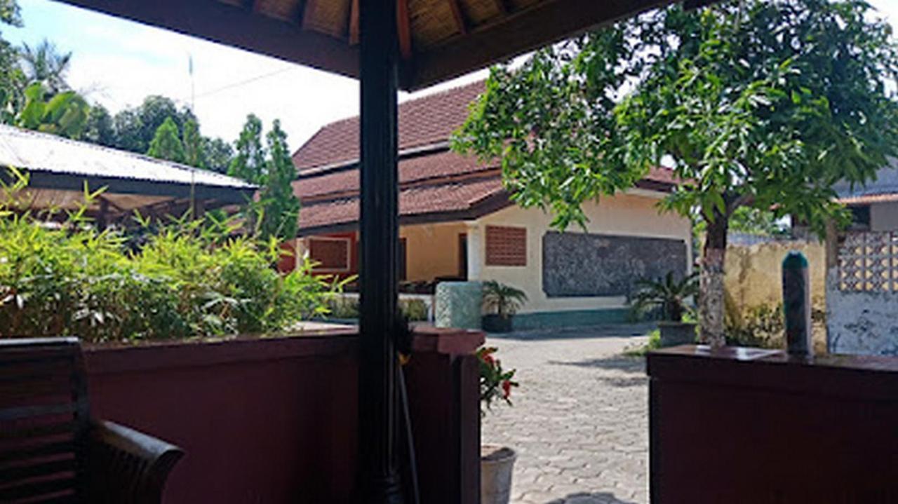 Hotel Nirwana Situbondo Redpartner Banyuanget Ngoại thất bức ảnh