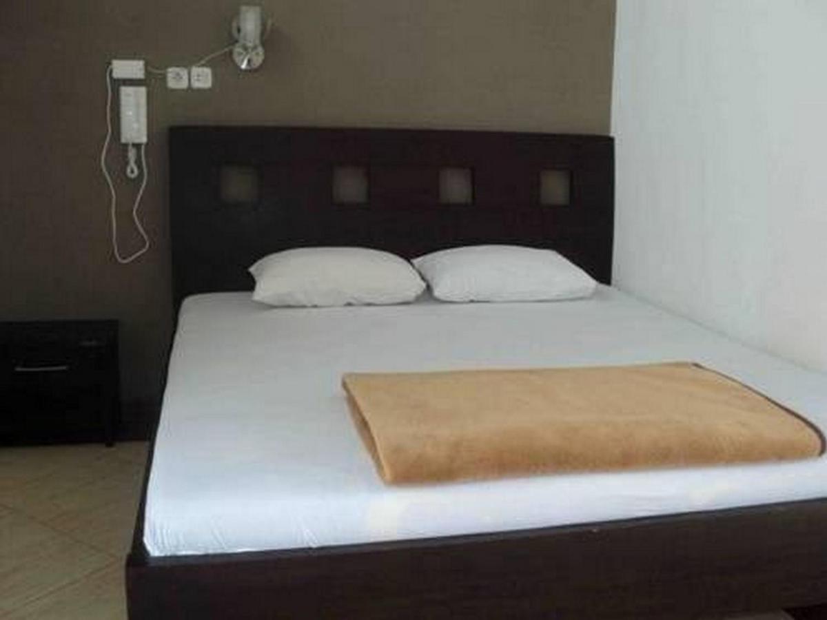 Hotel Nirwana Situbondo Redpartner Banyuanget Ngoại thất bức ảnh