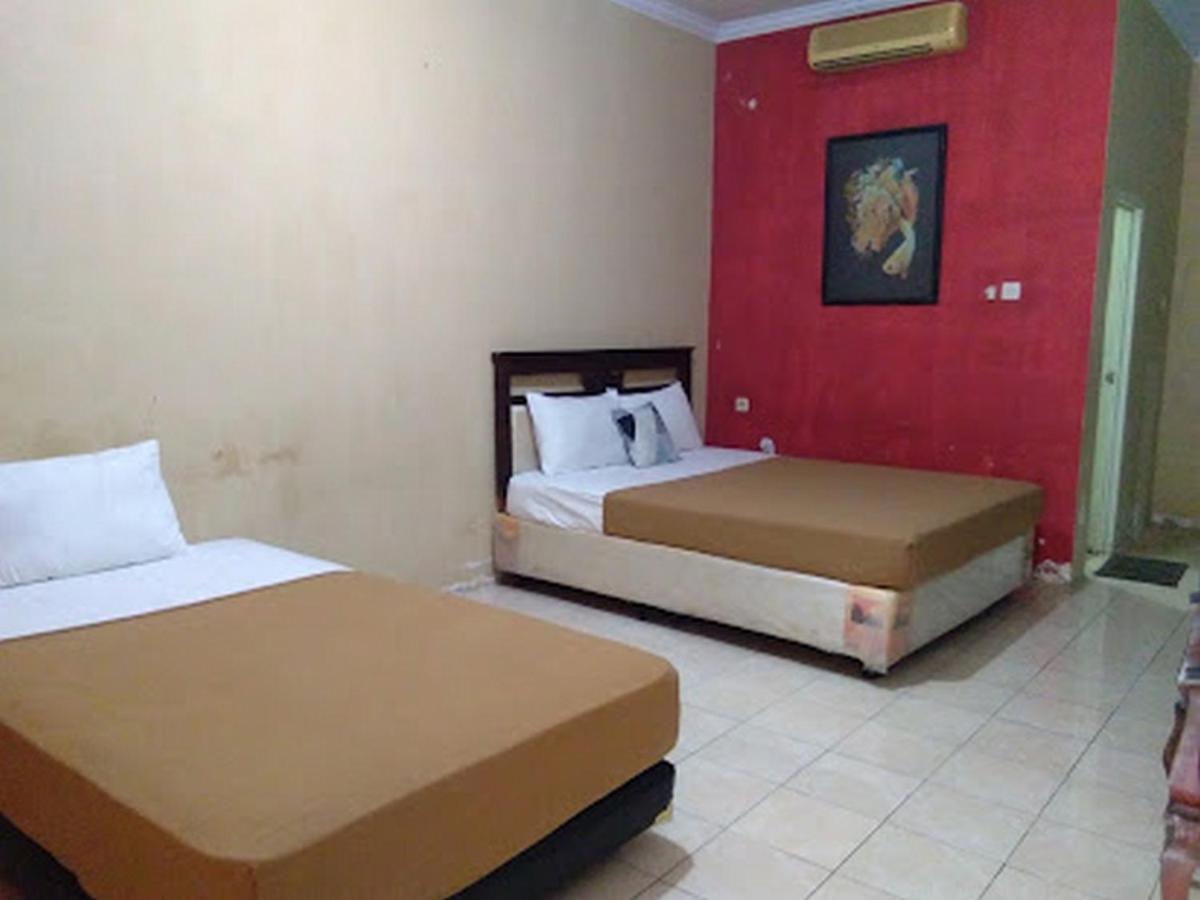 Hotel Nirwana Situbondo Redpartner Banyuanget Ngoại thất bức ảnh